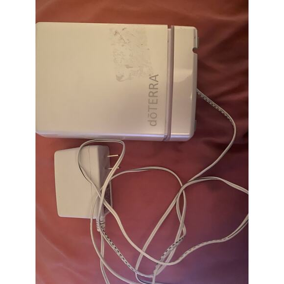 doTERRA Aroma Lite Essential Oil Diffuser wtih LED Night Light - Works - Picture 9 of 9